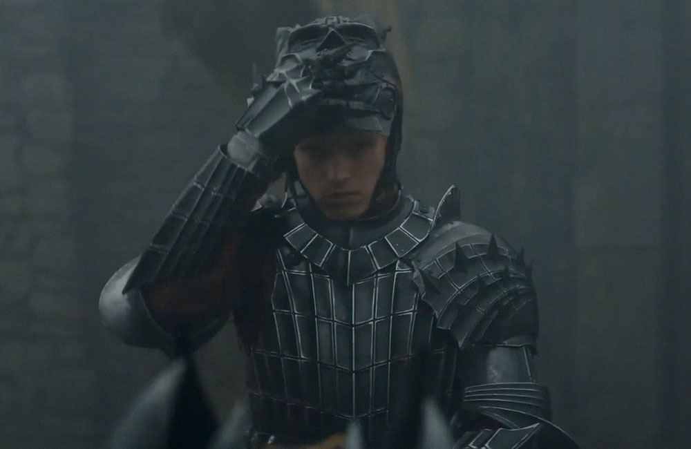 Финн Беннетт в роли Эйриона Таргариена, кадр из трейлера 1 сезона сериала «Рыцарь Семи королевств» (2026)/ HBO