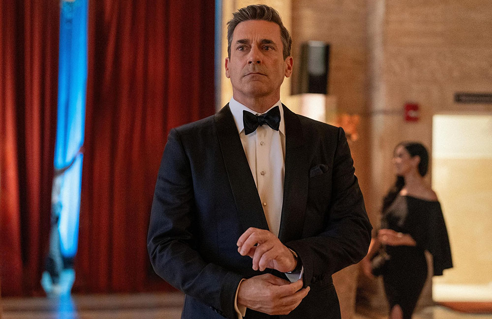 Кадр из 1 сезона сериала «Друзья и соседи» (2025)