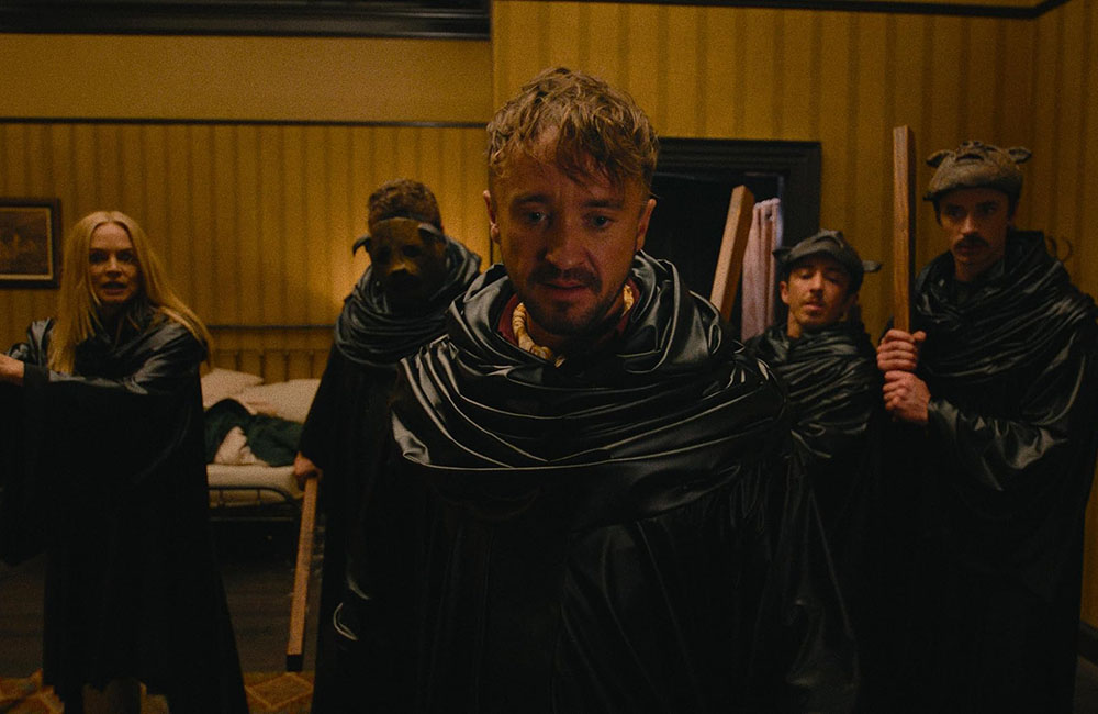 Кадр из фильма «Они придут за тобой» (2026)/ Warner Bros. Pictures