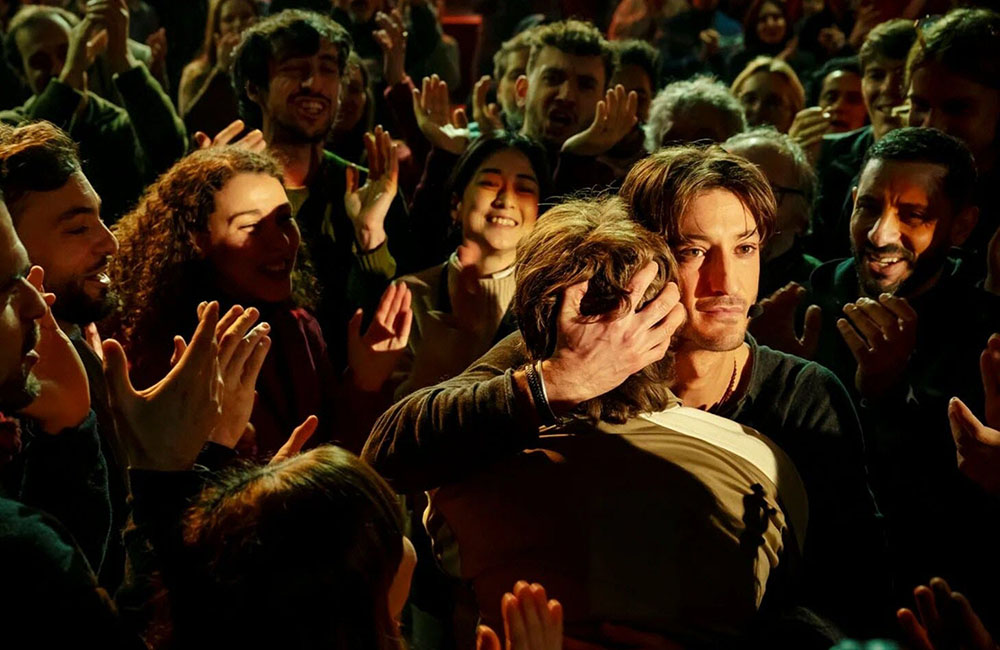 Кадр из фильма «Гуру» (2026)/ WY Productions - Ninety Films